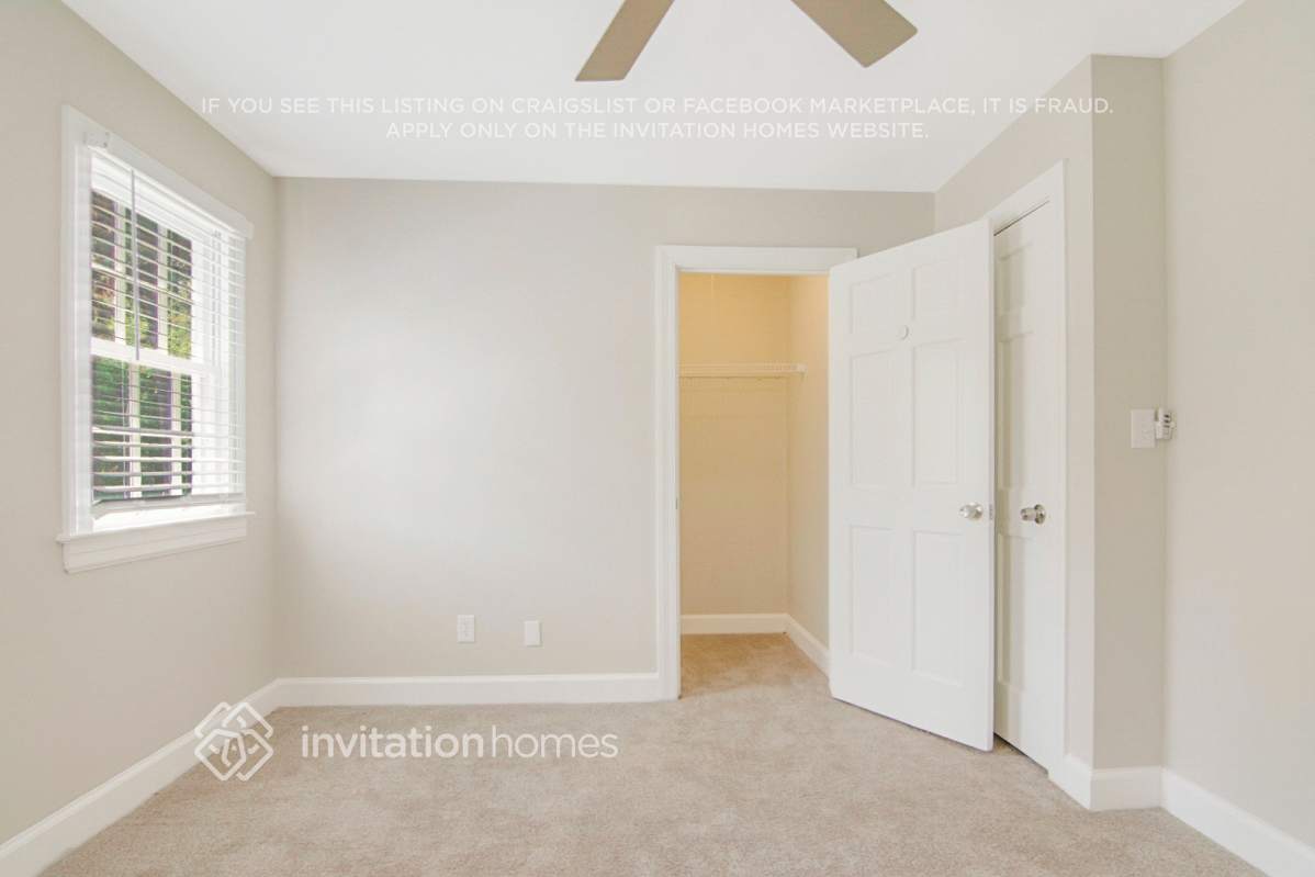 Building Photo - 5808 Heatherbrook Cir