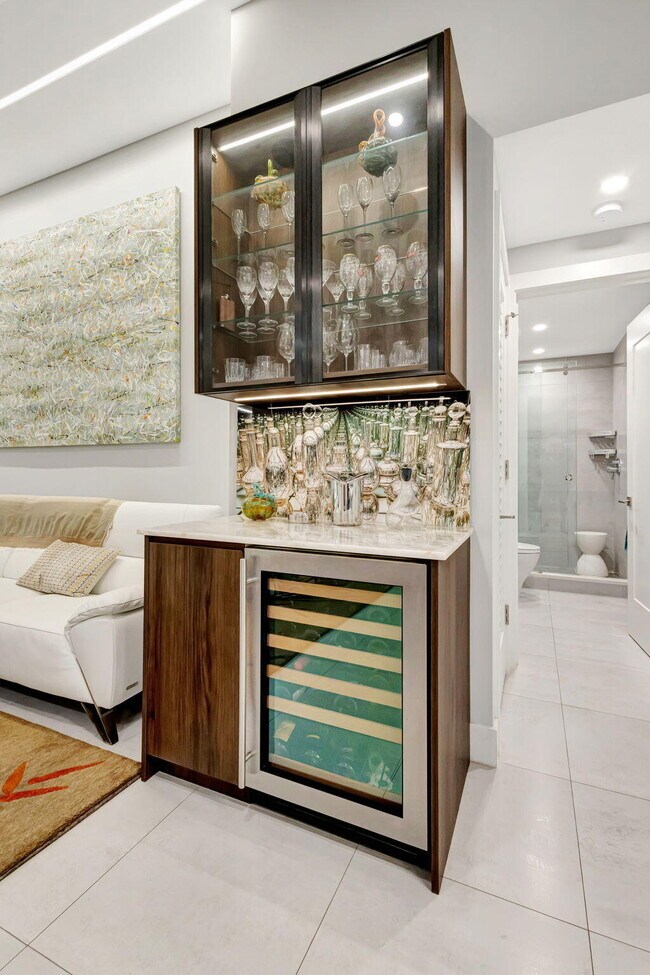 Building Photo - 7430 Victory Ln