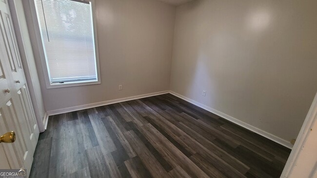 Building Photo - 601 Connors Path