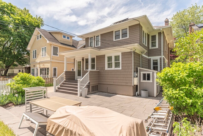 Building Photo - 1111 Olivia Ave