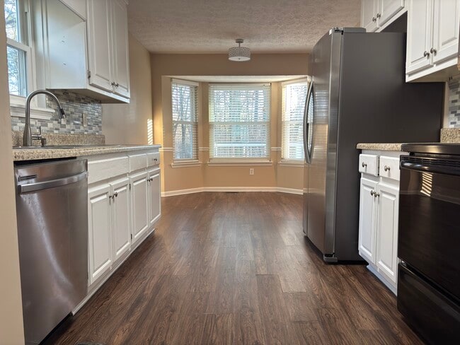 Building Photo - 3410 Camens Ct NE