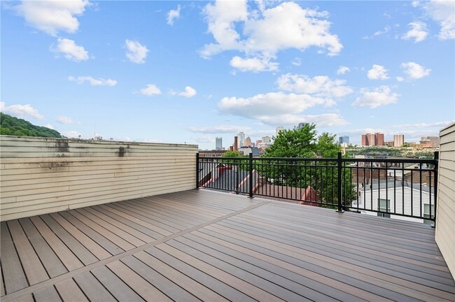 Building Photo - 1038 Bradish St