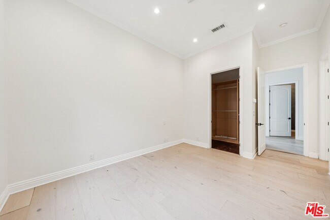 Building Photo - 4576 Martson Dr