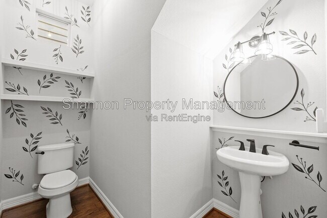 Building Photo - 5936 Kiam St