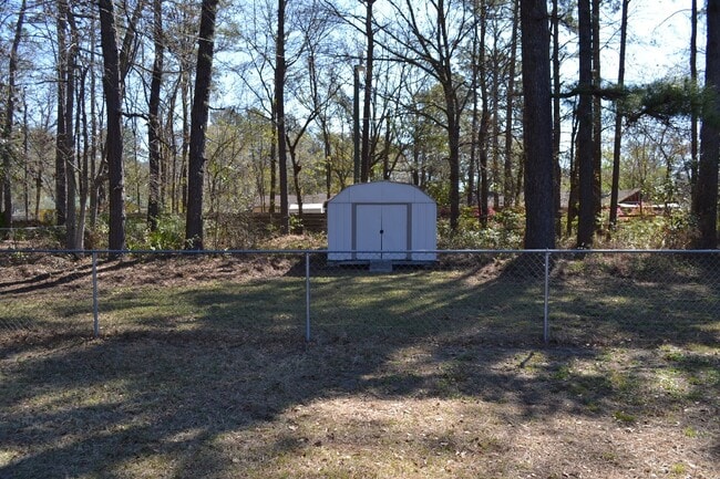 Building Photo - House for Rent