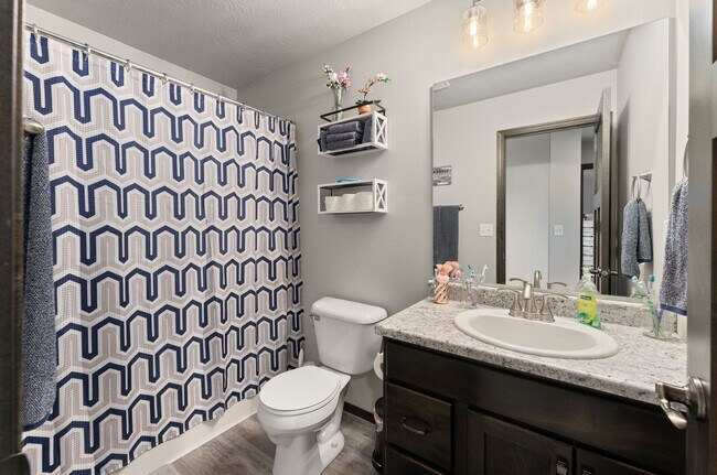 Building Photo - 4500 E Whisper Ridge Pl