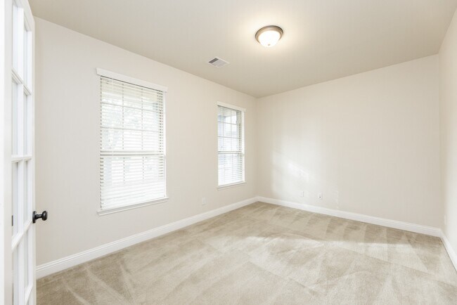 Building Photo - 4715 Coldstream Ct