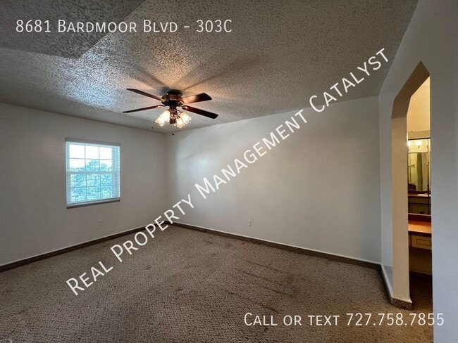 Building Photo - 8681 Bardmoor Blvd