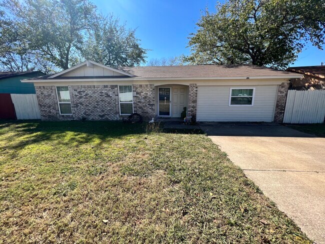 Building Photo - 110 Hastings Ct