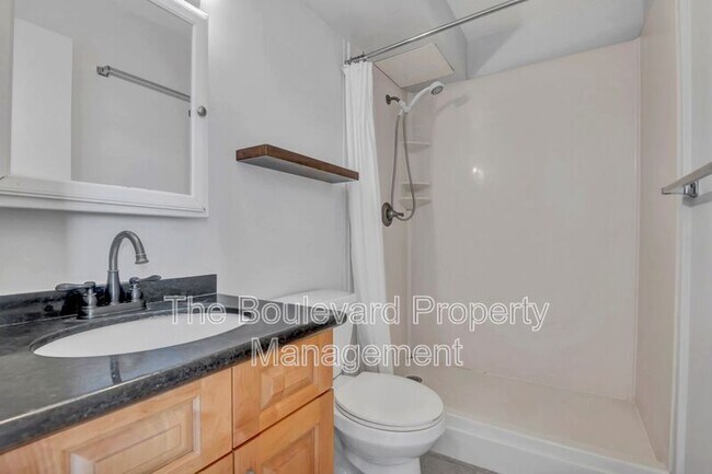 Building Photo - 4300 Waialae Ave