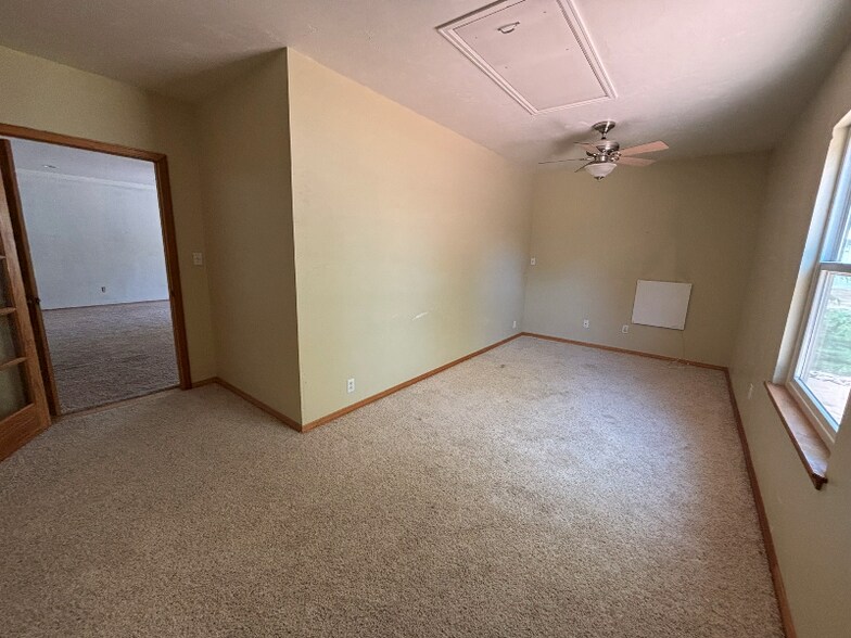 Building Photo - 240 Mesa Ave