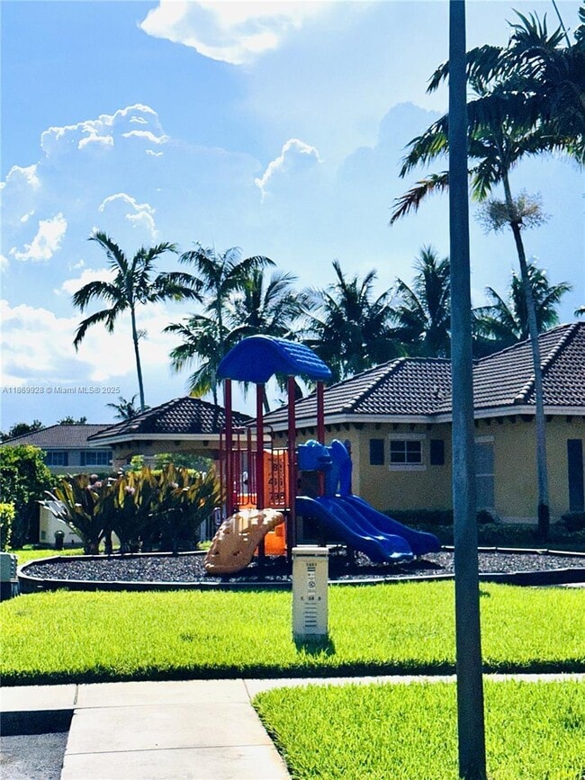 Building Photo - 6053 SW 19th Pl
