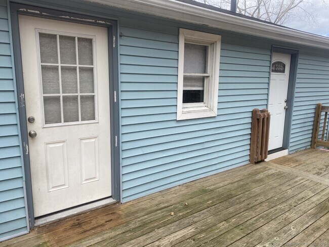 Building Photo - 21 S Division St