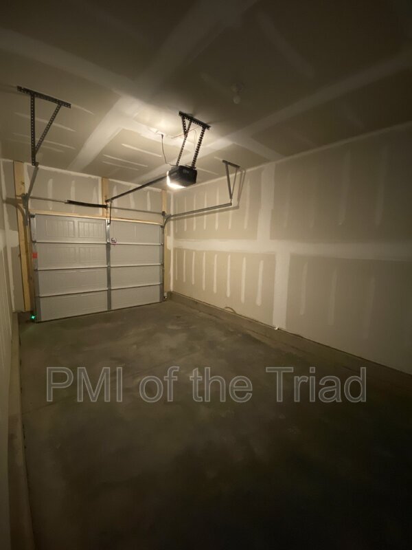 Building Photo - 4006 Beckton Trl
