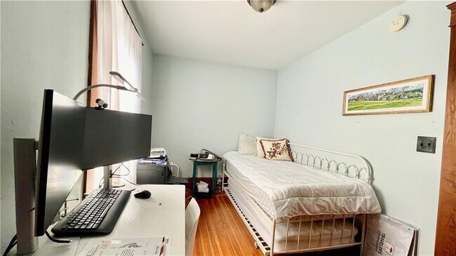 Building Photo - 11 White St