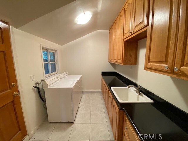 Building Photo - 4629 Forman Ave