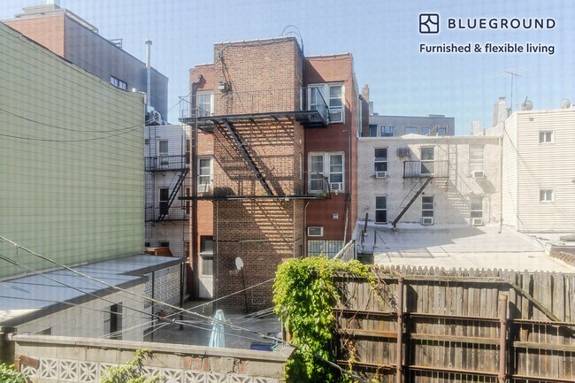 Building Photo - 250 N 6th St