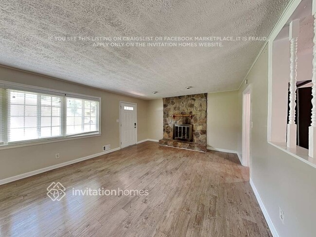 Building Photo - 759 Birchwood Ln SW