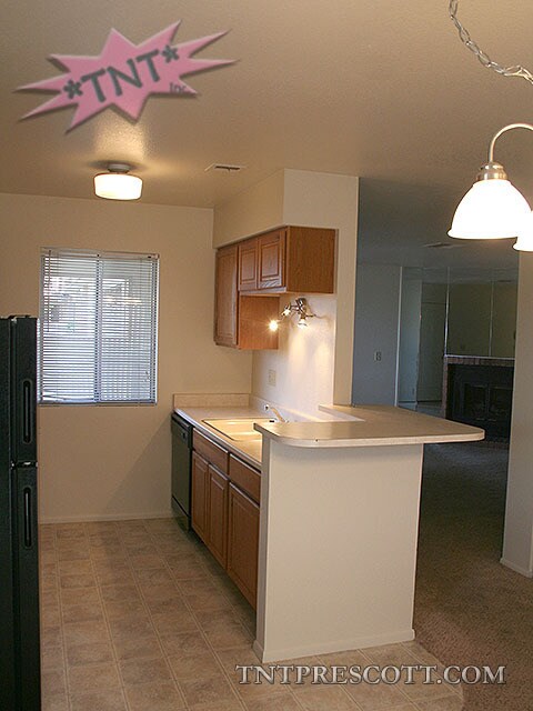 Building Photo - Condo in Montana Villas HOA ~ COMP HOLD