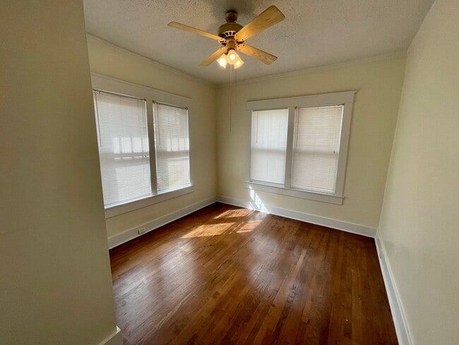 Building Photo - Cozy 2 bed 2 bath house in Belhaven