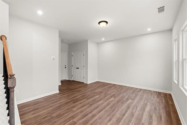 Building Photo - 741 Payton Ln