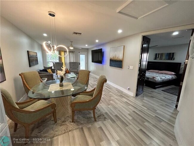 Building Photo - 13363 Pineapple Palm Ct