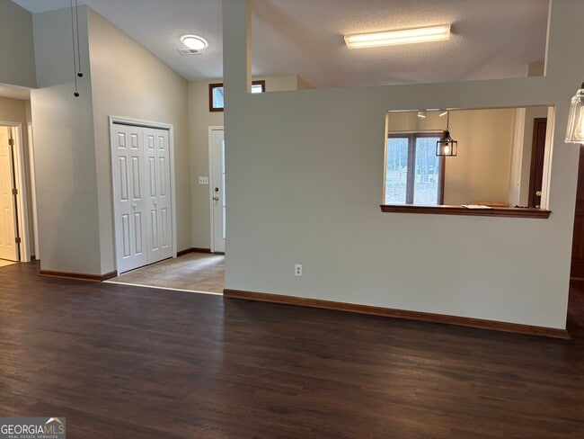 Building Photo - 332 Brooke Wood Dr