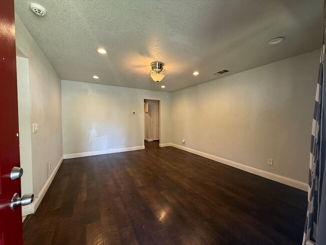 Building Photo - 7400 Loma Verde Way