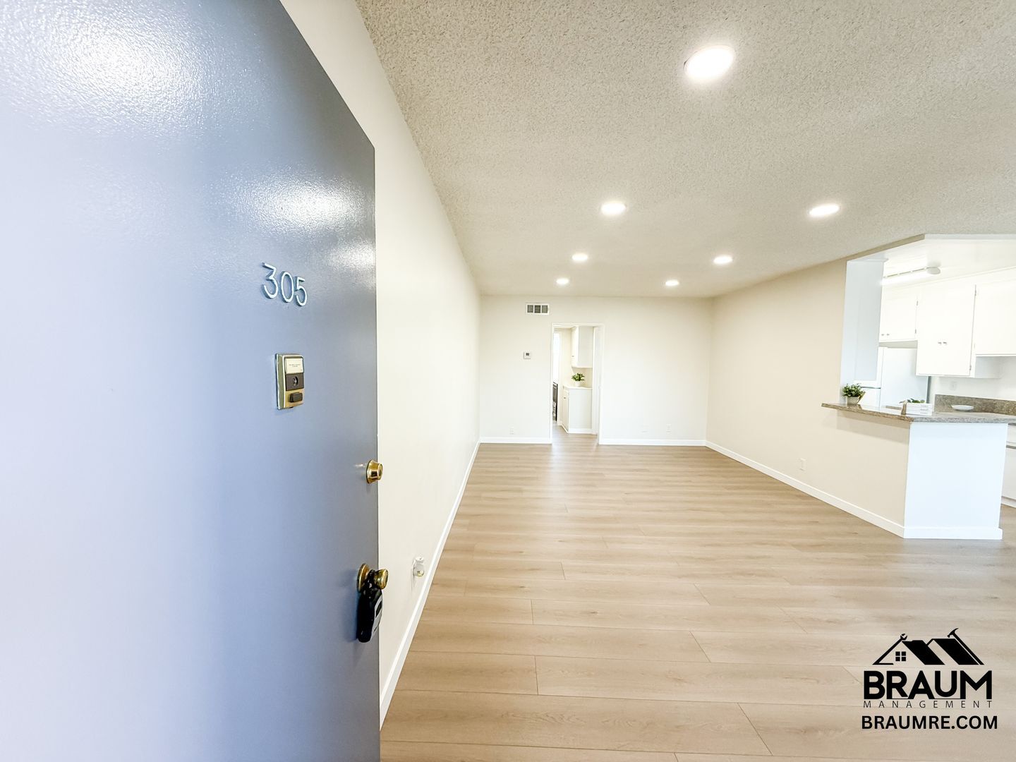 Building Photo - 6041 Whitsett Ave