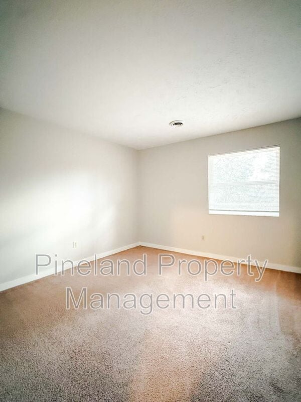 Building Photo - 2740 George Owen Rd