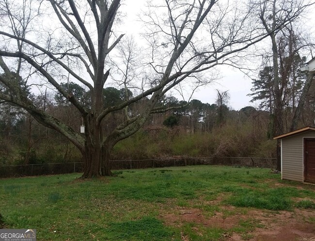 Building Photo - 101 Turner St