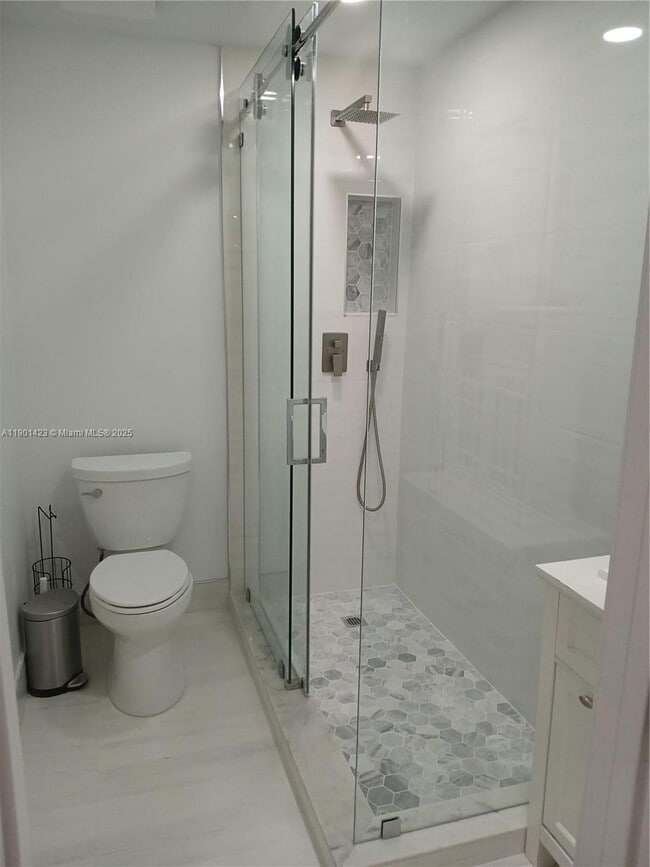 Building Photo - 1945 NW 4th Ave