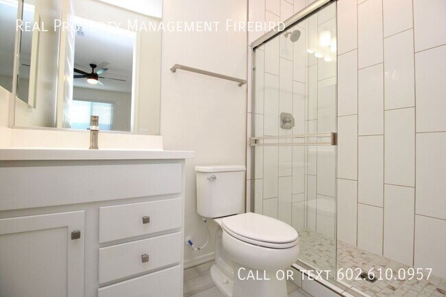 Building Photo - 3037 W la Mirada Dr