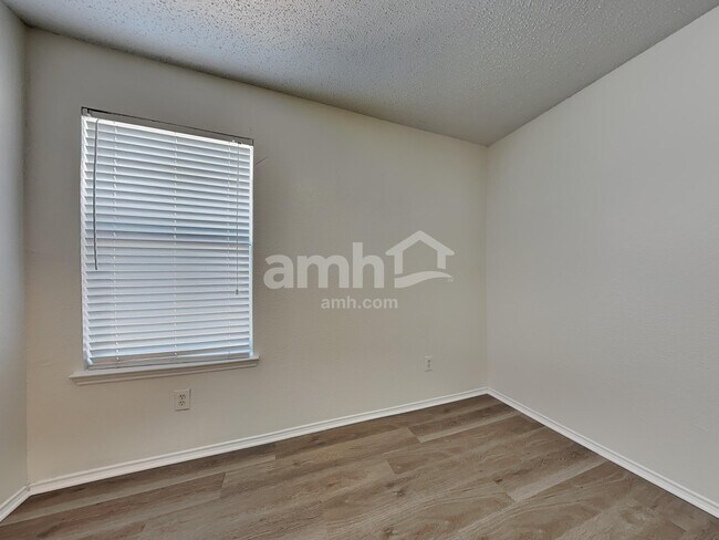 Building Photo - 108 Quail Meadows Ln