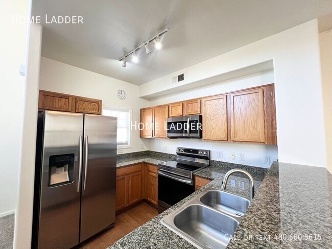 Building Photo - 1318 S Owl Dr