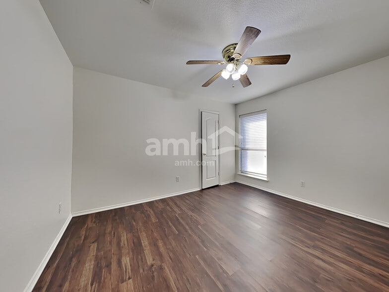 Building Photo - 7307 Fossil Garden Dr