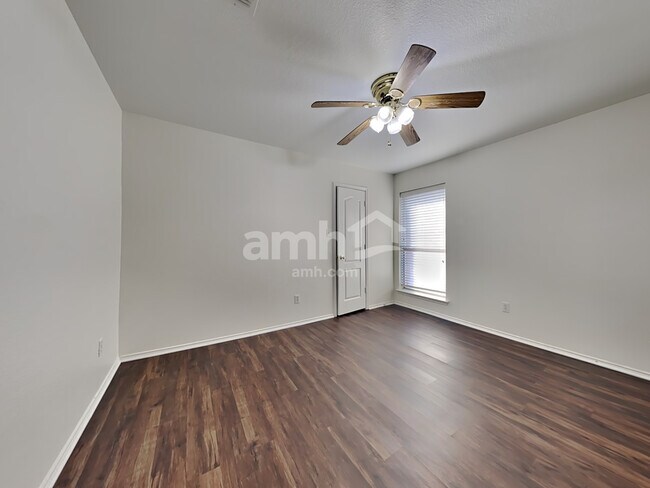 Building Photo - 7307 Fossil Garden Dr