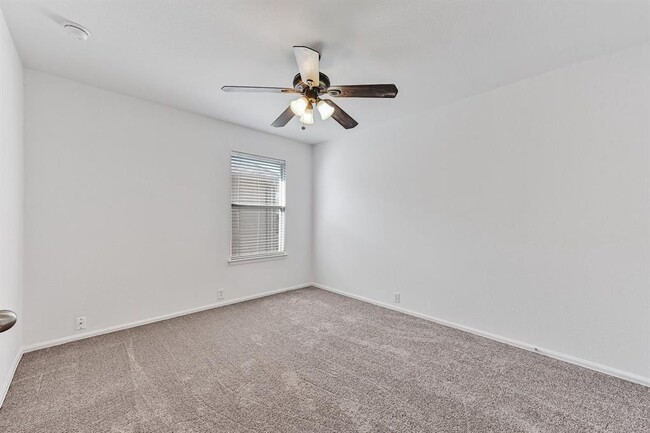 Building Photo - 480 Camelia Pkwy