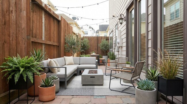 Building Photo - 1314 Sherwood Springs Ln