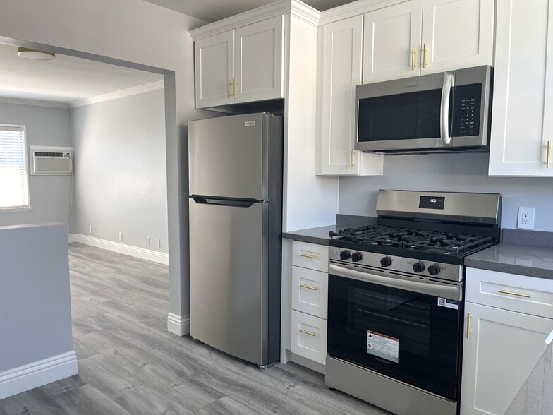 Building Photo - 5444 Colfax Ave