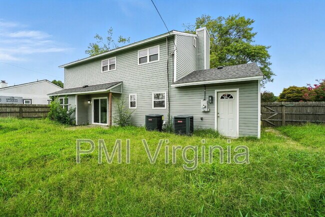 Building Photo - 5081 Holly Farms Dr
