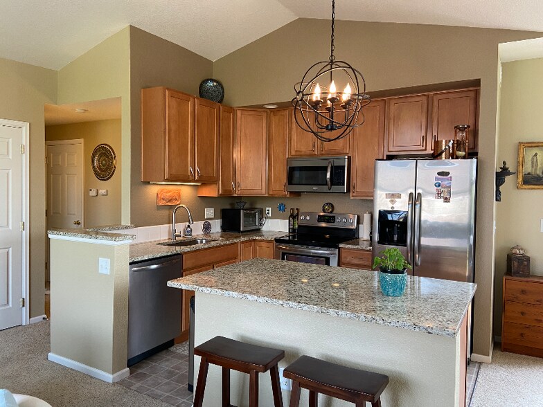 Building Photo - 2059 Grays Peak Dr