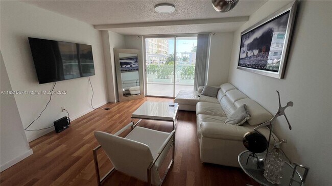 Building Photo - 770 Claughton Island Dr