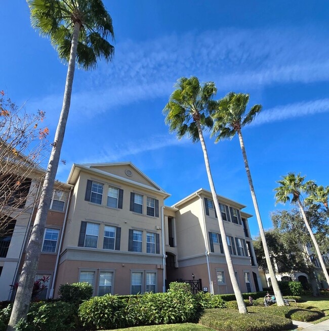 Building Photo - READY TO MOVE IN 2 BEDROOM 2 BATH CONDO IN WINDERMERE