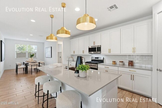 Building Photo - 6627 S Abbey Ln