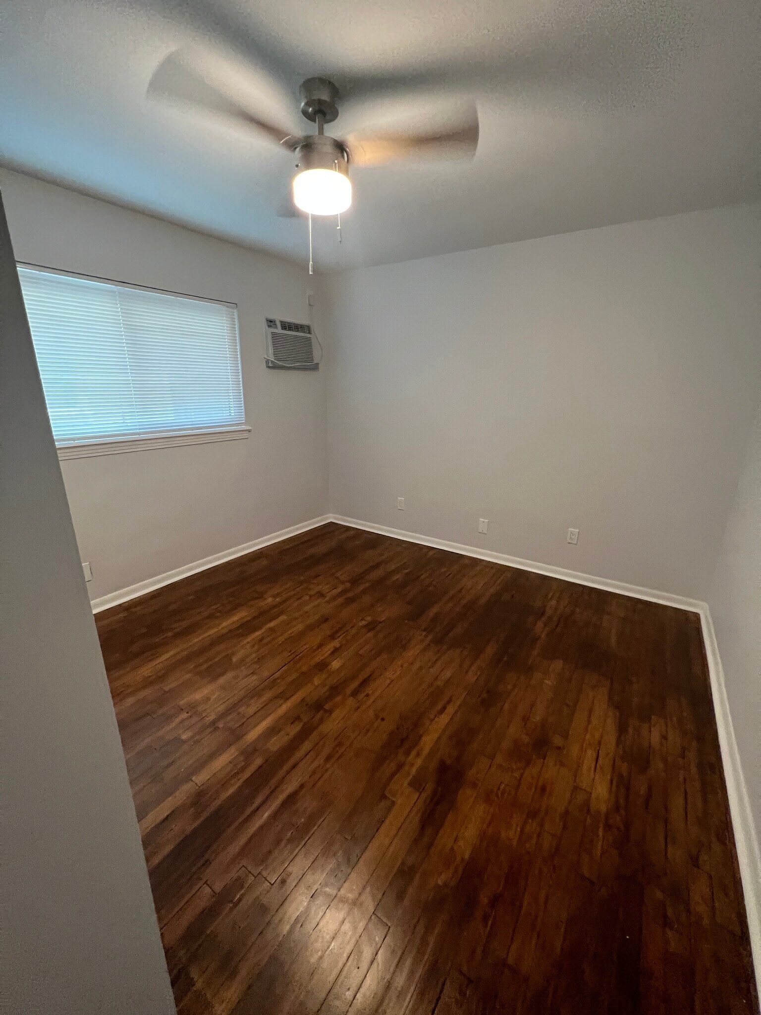 Bedroom 1 - 4315 W Alabama St