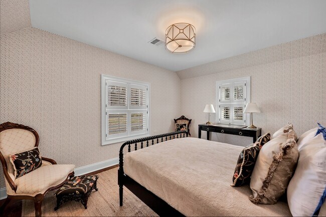 Building Photo - 75 Green Hill Rd