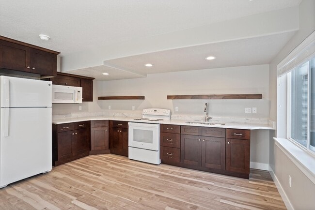 Building Photo - 2289 E 430 S