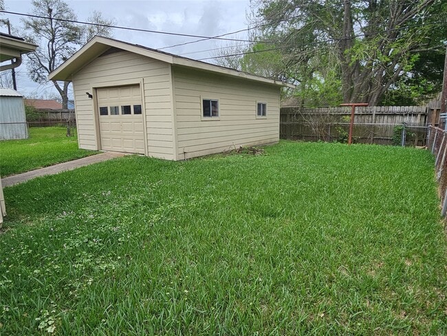 Building Photo - 4214 Ember Ln