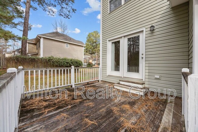 Building Photo - 107 Laura Ln